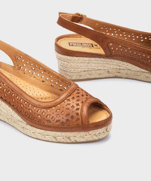 Wedges and platforms | BENIDORM W4A-1828 | BRANDY | Pikolinos